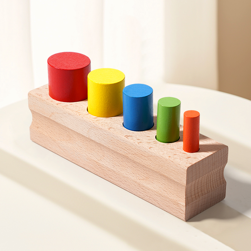 Kid Toys Ads - ของเล่นไม้มอนเตสซอรี่ทรงกระบอกหลากสีพร้อมปุ่มจับ ช่วยให้เด็กเรียนรู้สีและขนาด เป็นของเล่นเสริมพัฒนาการทางประสาทสัมผัสสำหรับเด็กเล็ก